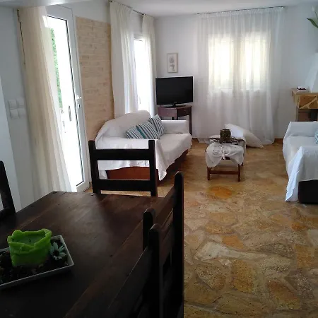 With Private Pool * Kiáton